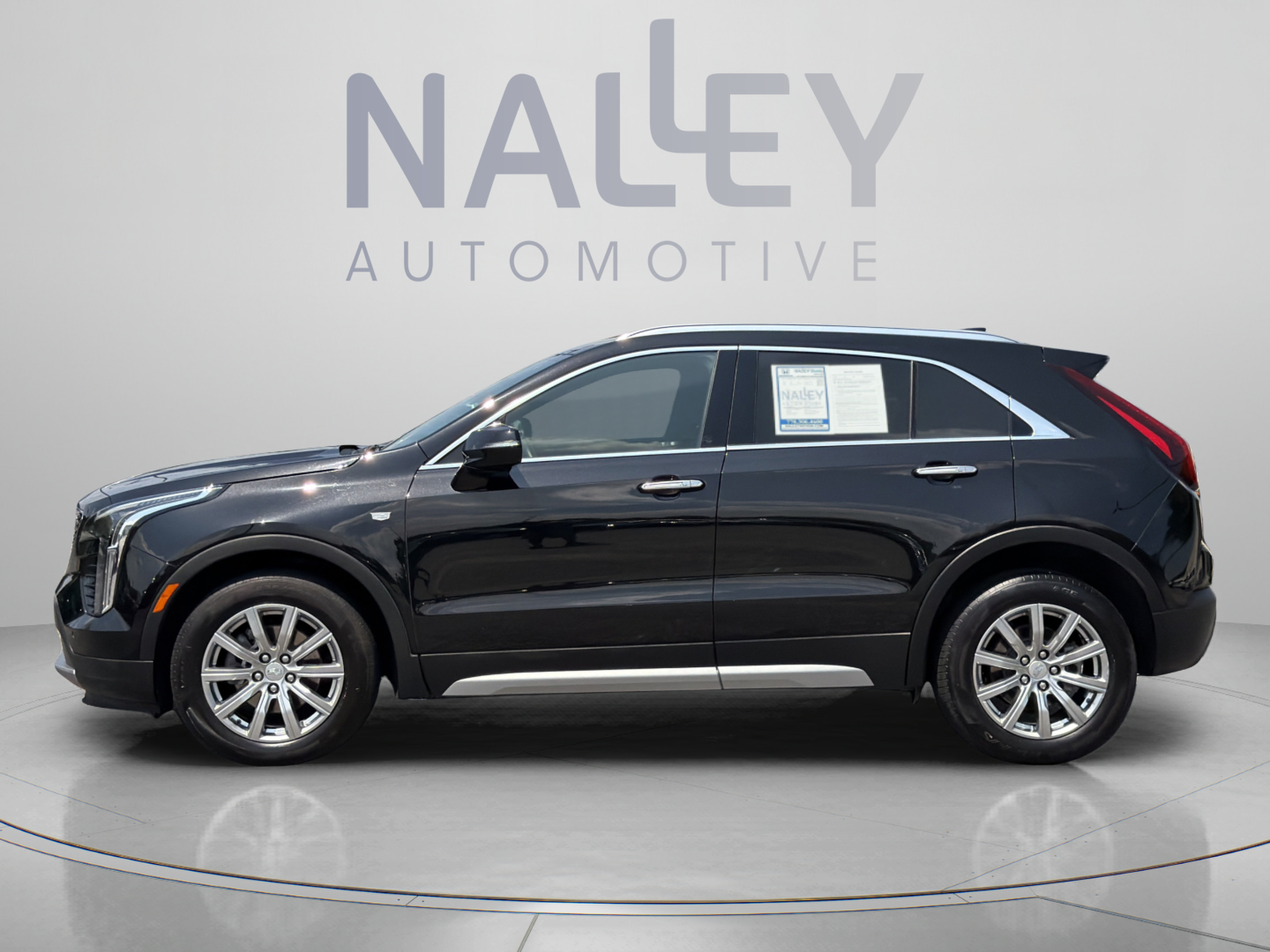 Used 2023 Cadillac XT4 Premium Luxury w/ Cold Weather Package AWD/4WD image 2
