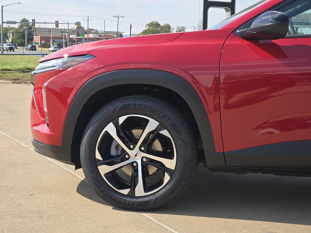 Used 2026 Chevrolet Trax RS w/ Sunroof Package FWD image 28