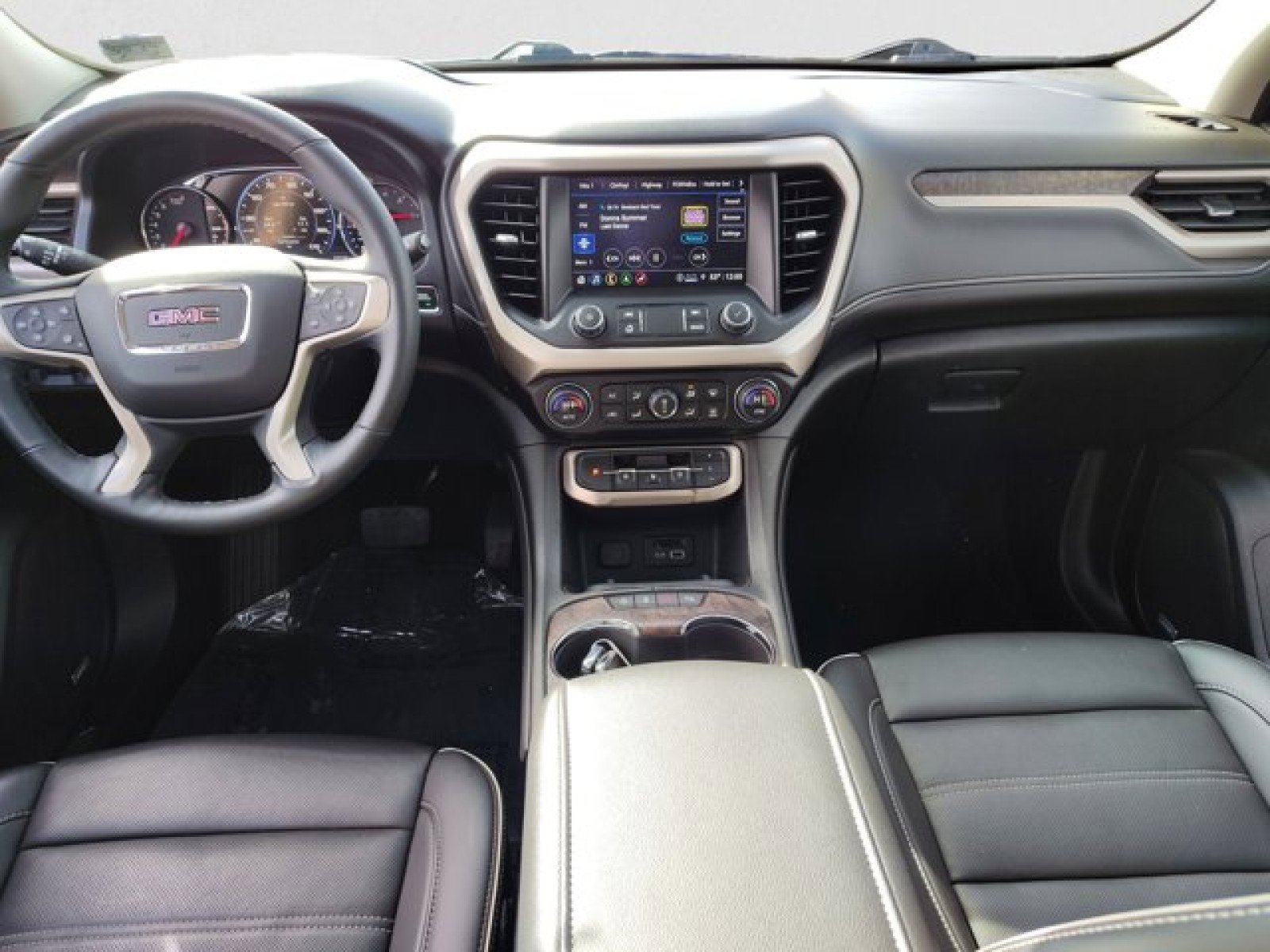 Used 2023 GMC Acadia Denali w/ Denali Ultimate Package AWD/4WD image 13