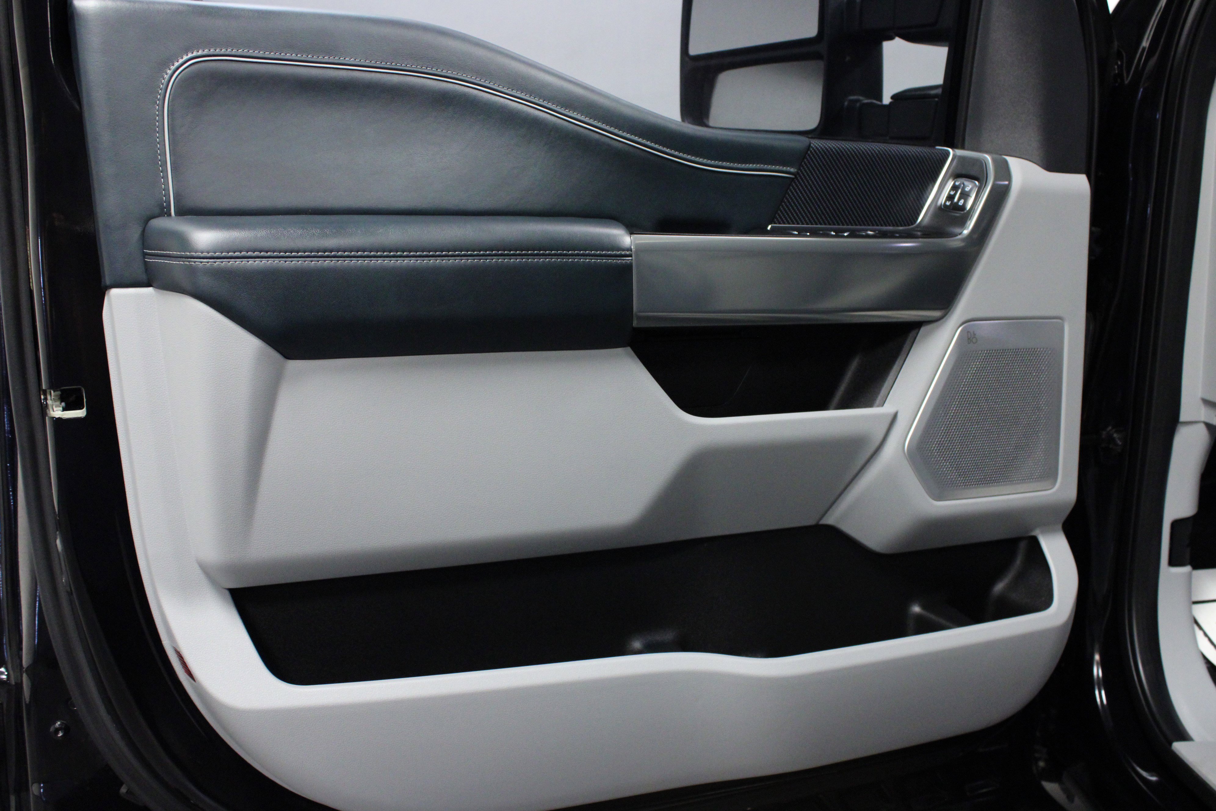 Used 2023 Ford F450 Limited w/ FX4 Off-Road Package image 11