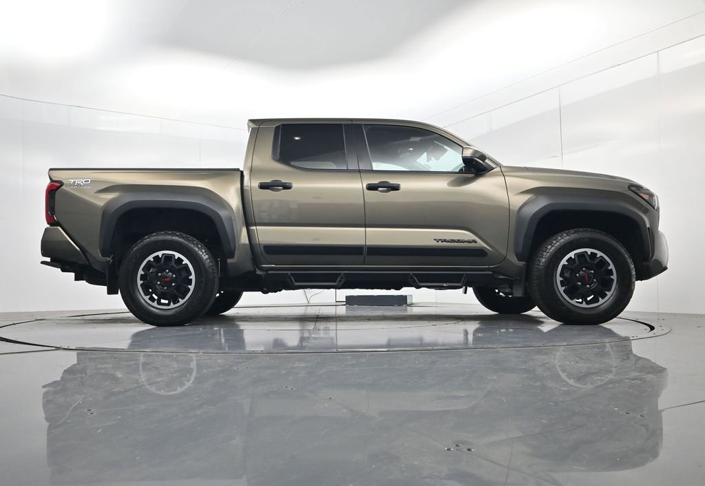 Used 2024 Toyota Tacoma TRD Off-Road w/ TRD Off Road Premium Package AWD/4WD image 53