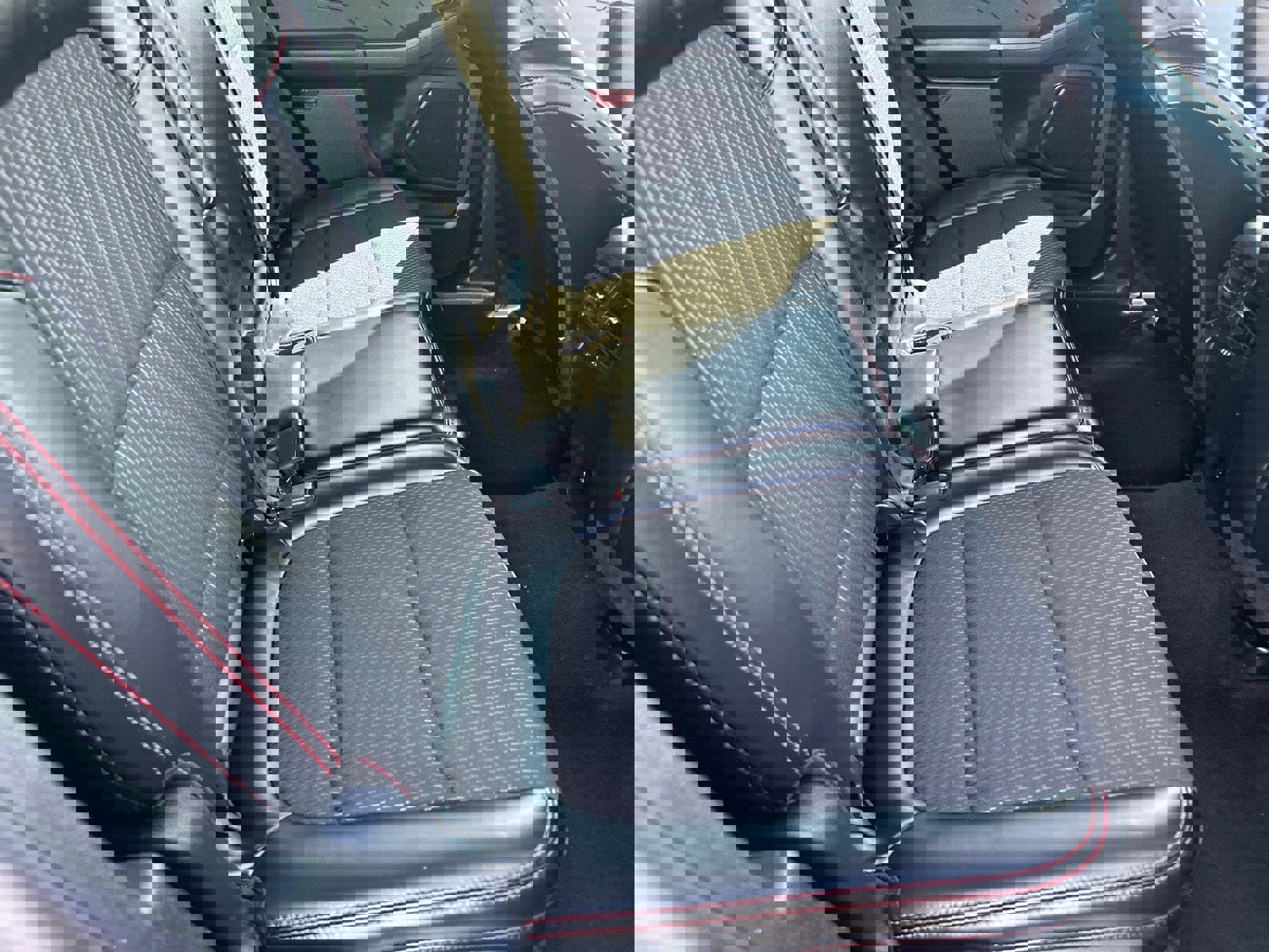 Used 2025 Ford Escape ST-Line Select image 16