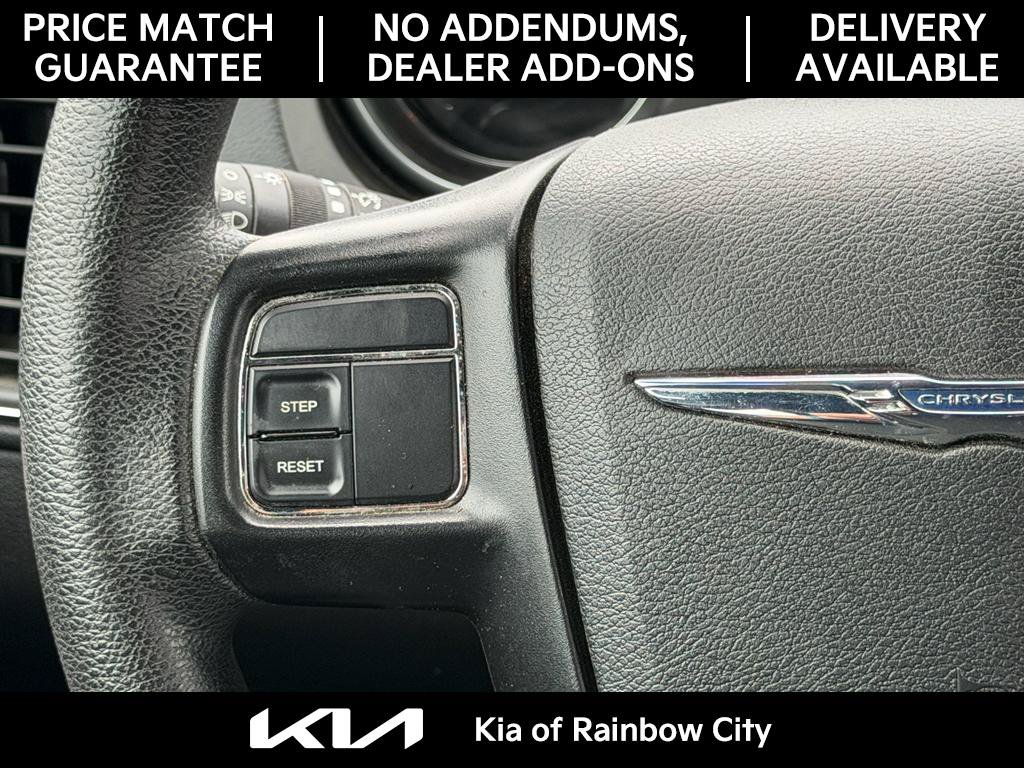Used 2011 Chrysler 200 LX FWD image 27