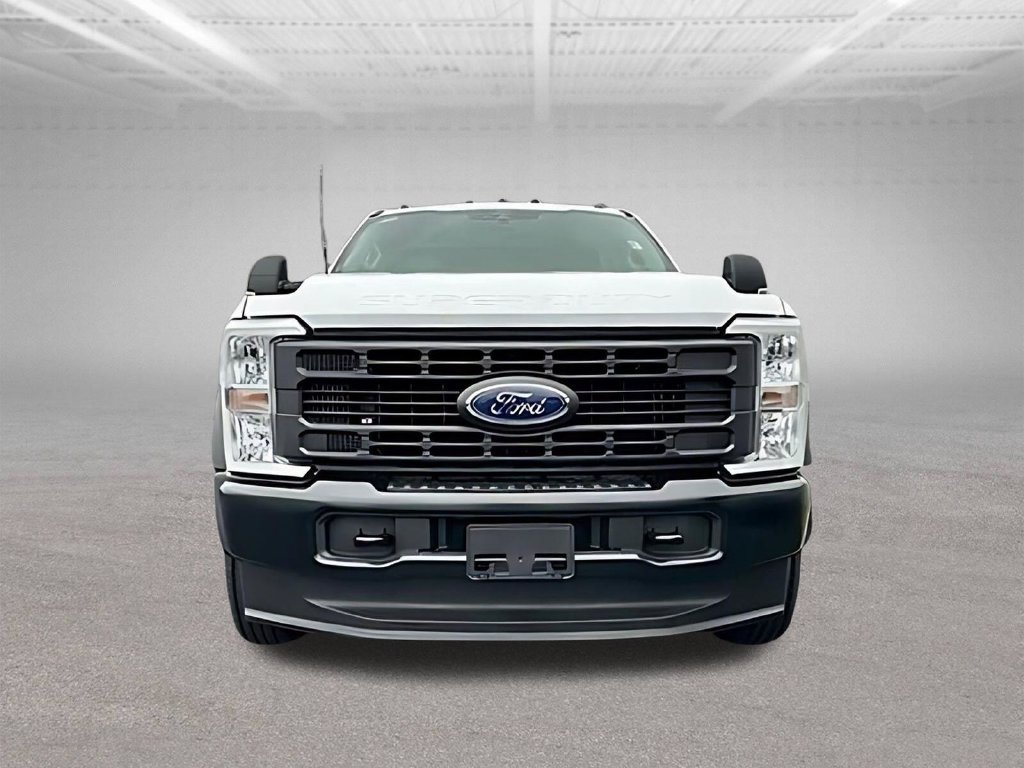 New 2026 Ford F550 4x4 Regular Cab Super Duty image 2