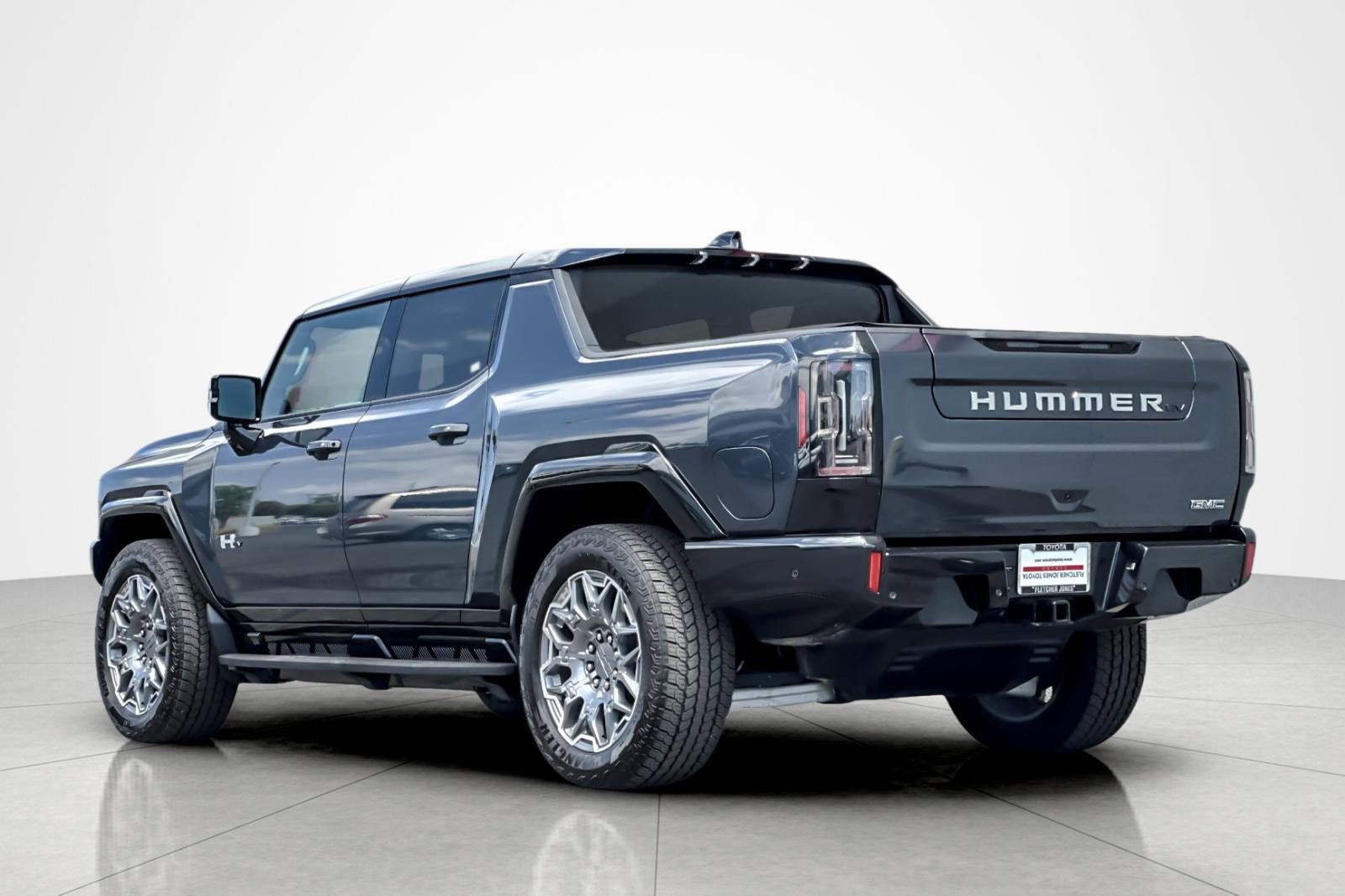 Used 2025 GMC Hummer EV 3X AWD/4WD image 3