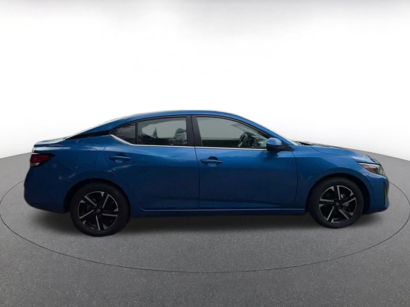 Used 2025 Nissan Sentra SV FWD image 15
