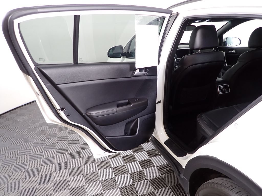 Used 2022 Kia Sportage Nightfall Edition AWD/4WD image 35