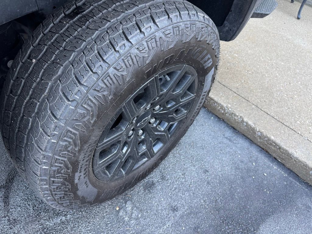 Used 2024 Chevrolet Colorado Trail Boss w/ Technology Package image 14