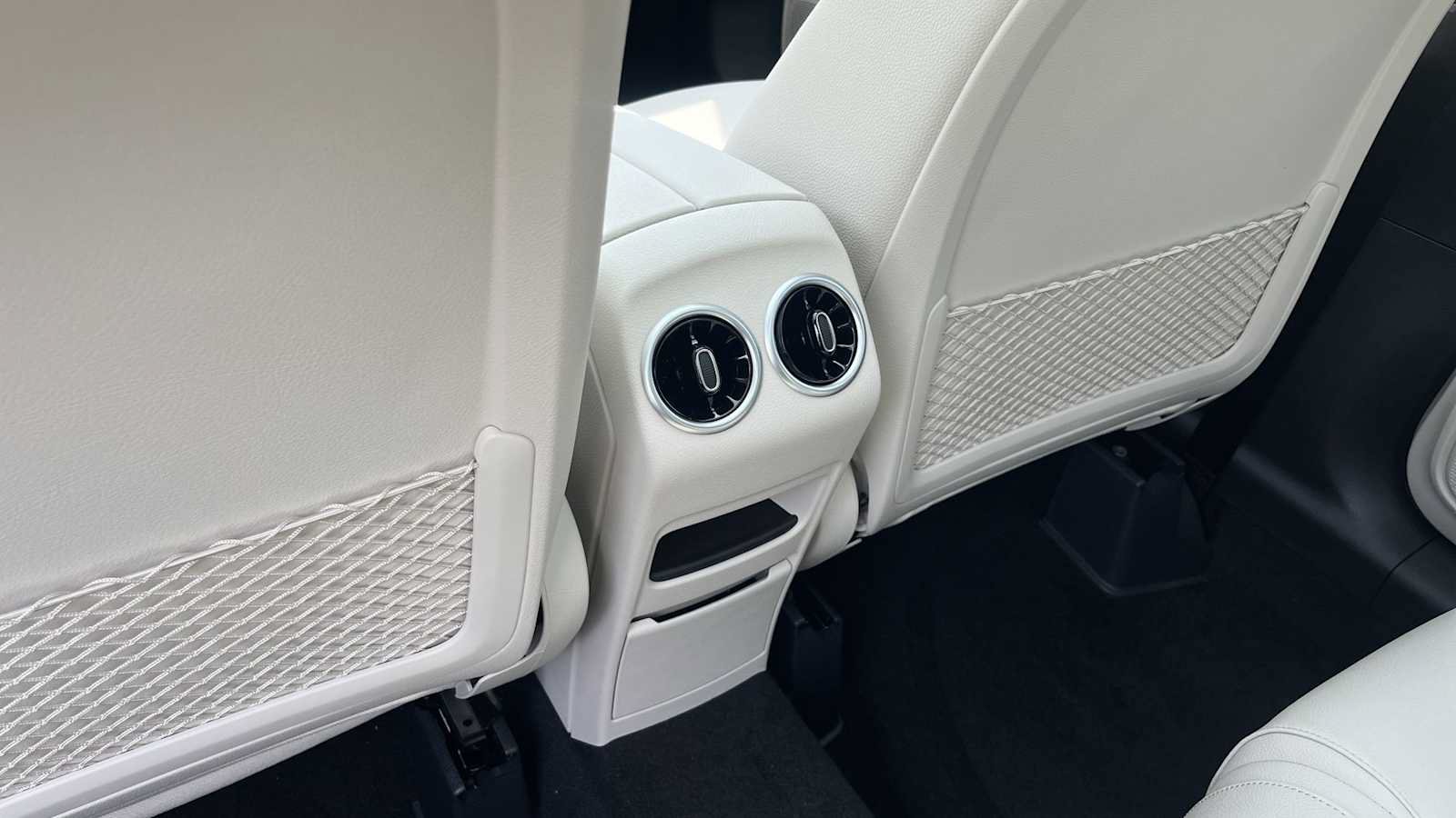 New 2026 Mercedes-Benz GLA 250 4MATIC image 37