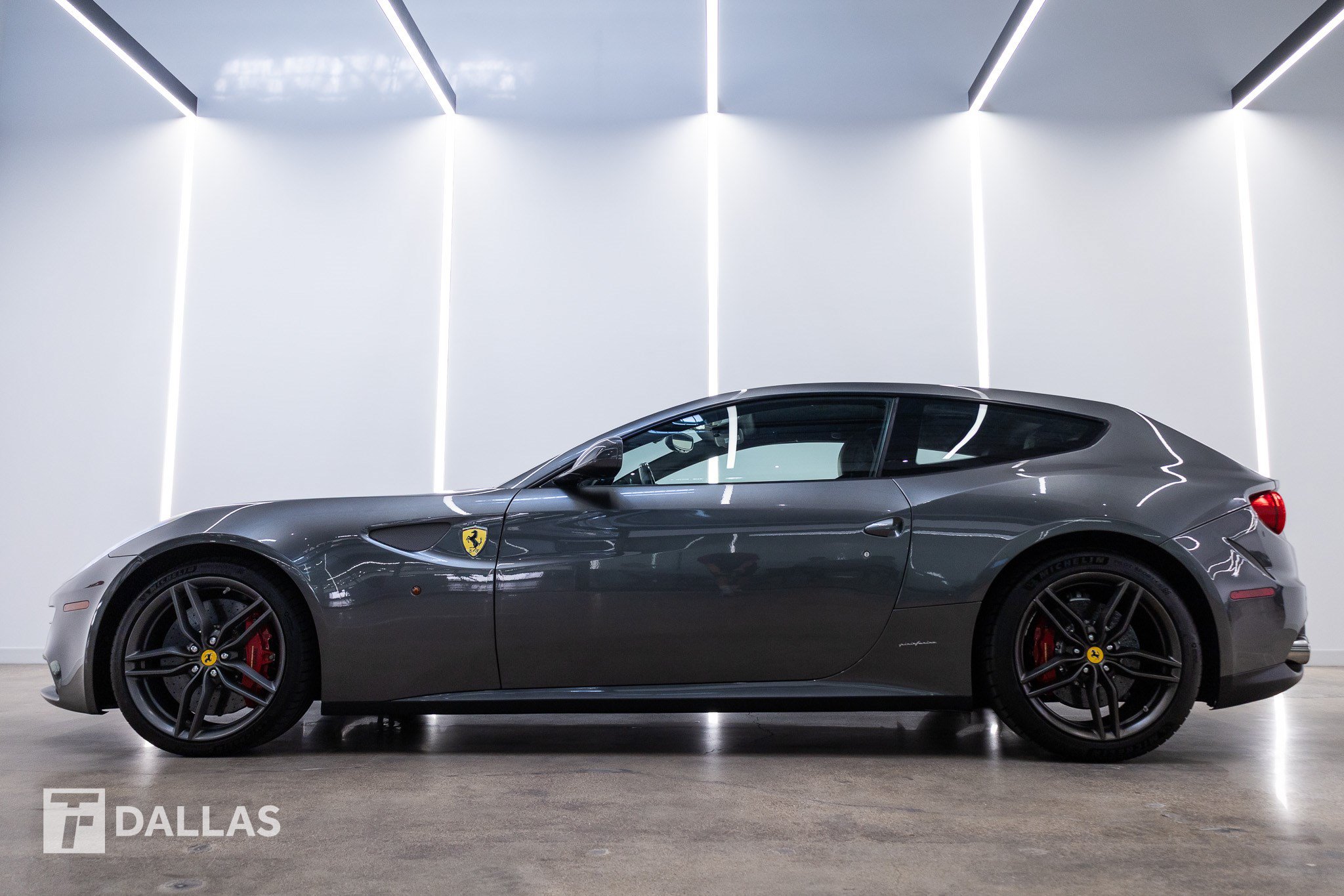 Used 2012 Ferrari FF AWD/4WD image 1