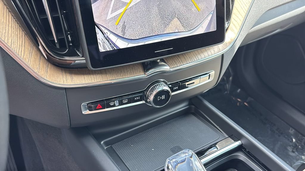 New 2026 Volvo XC60 B5 Plus w/ Protection Package Premier AWD/4WD image 20
