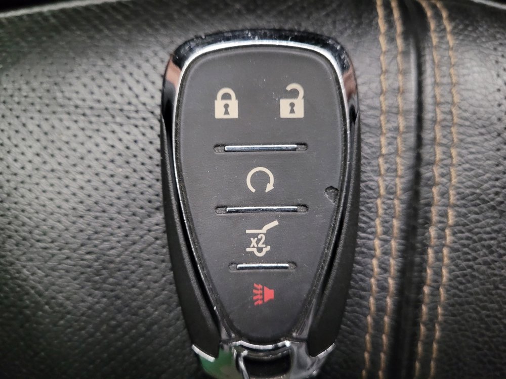 Used 2022 Chevrolet Equinox Premier FWD image 32