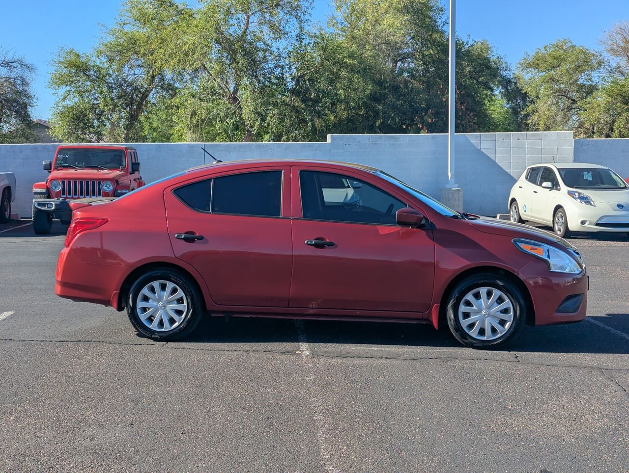 Used 2018 Nissan Versa S Plus FWD image 7