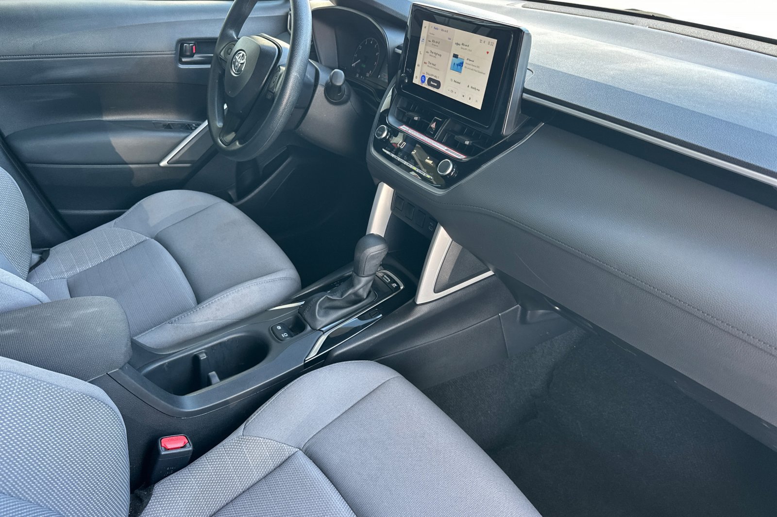 Used 2025 Toyota Corolla Cross AWD Hybrid image 16