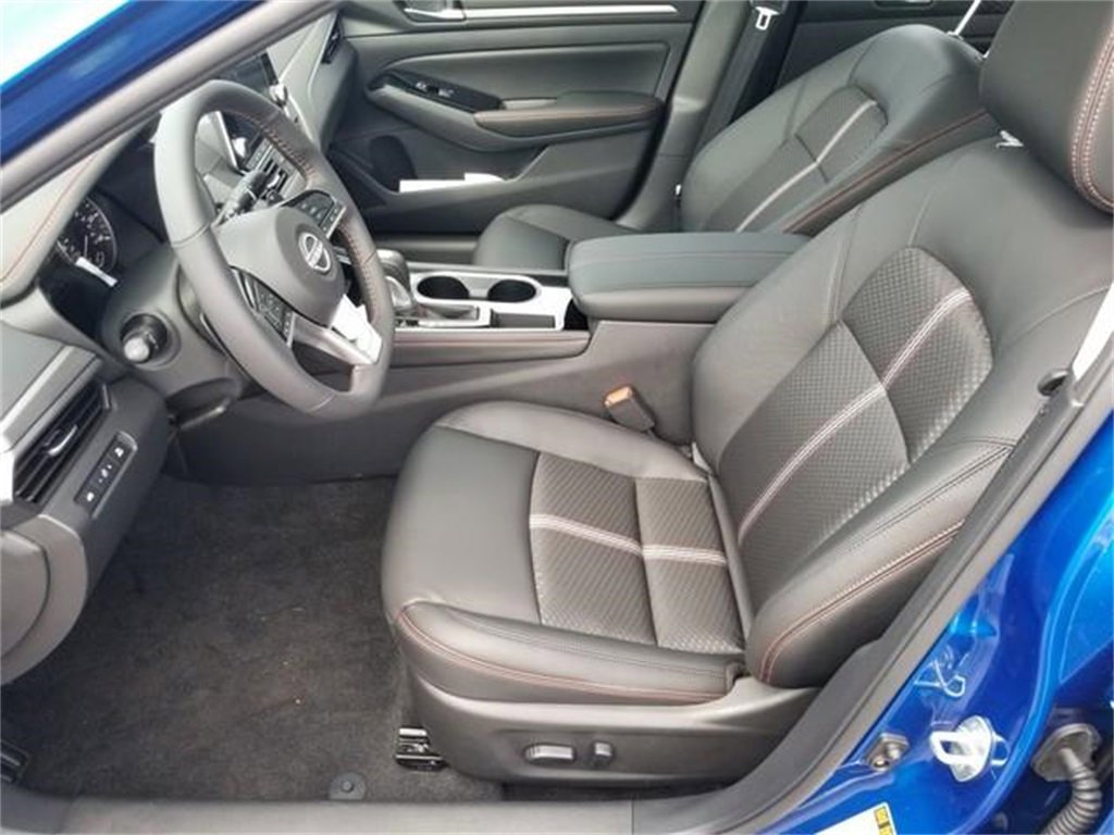 New 2025 Nissan Altima 2.5 SR image 10
