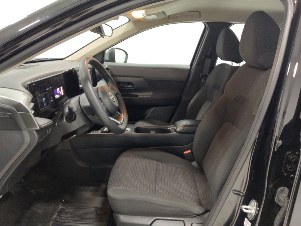 Used 2025 Nissan Kicks S FWD image 17