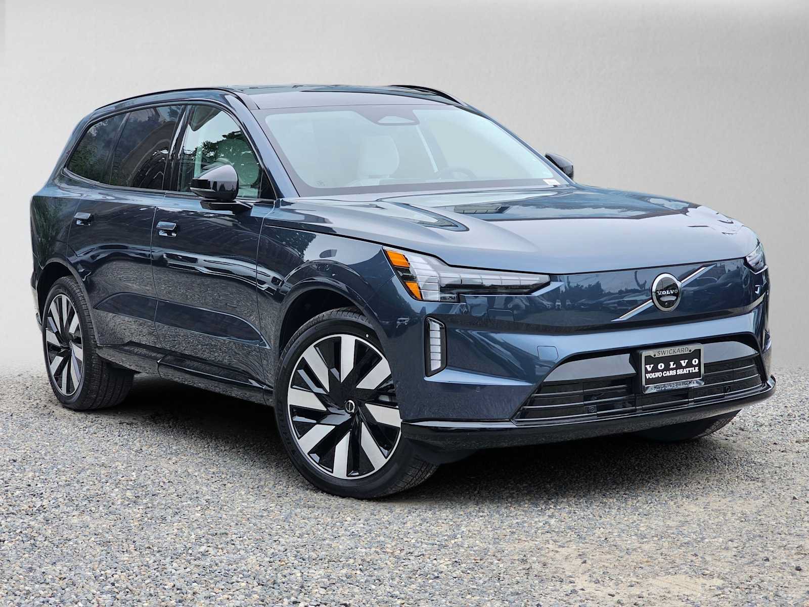 New 2026 Volvo EX90 Plus AWD/4WD image 1