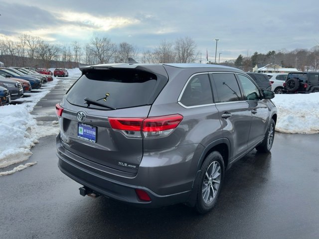 Used 2018 Toyota Highlander XLE image 5