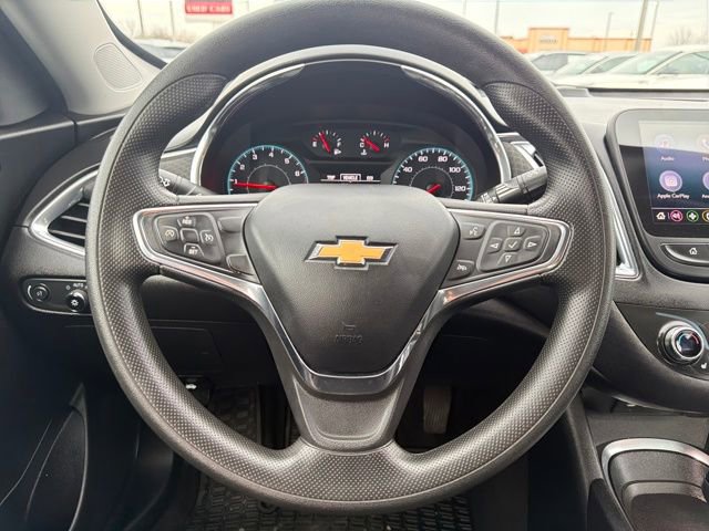 Used 2020 Chevrolet Malibu LT w/ Redline Edition image 17