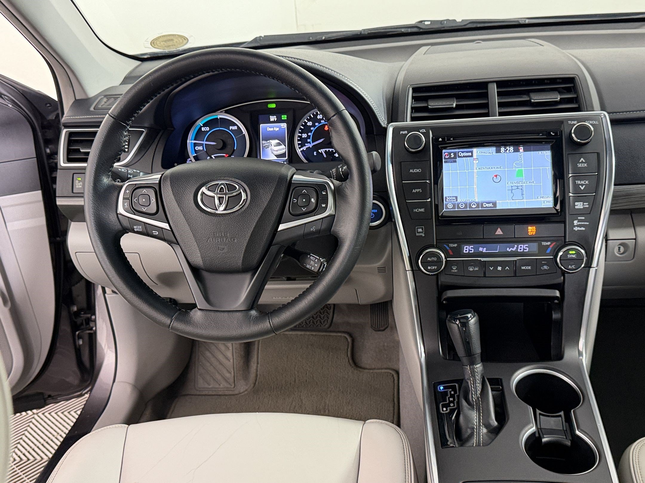Used 2015 Toyota Camry XLE w/ Moonroof Package FWD image 29
