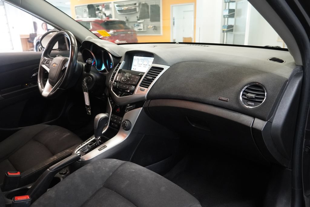 Used 2014 Chevrolet Cruze LT FWD image 35