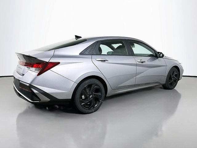 Used 2026 Hyundai Elantra Sport FWD image 6