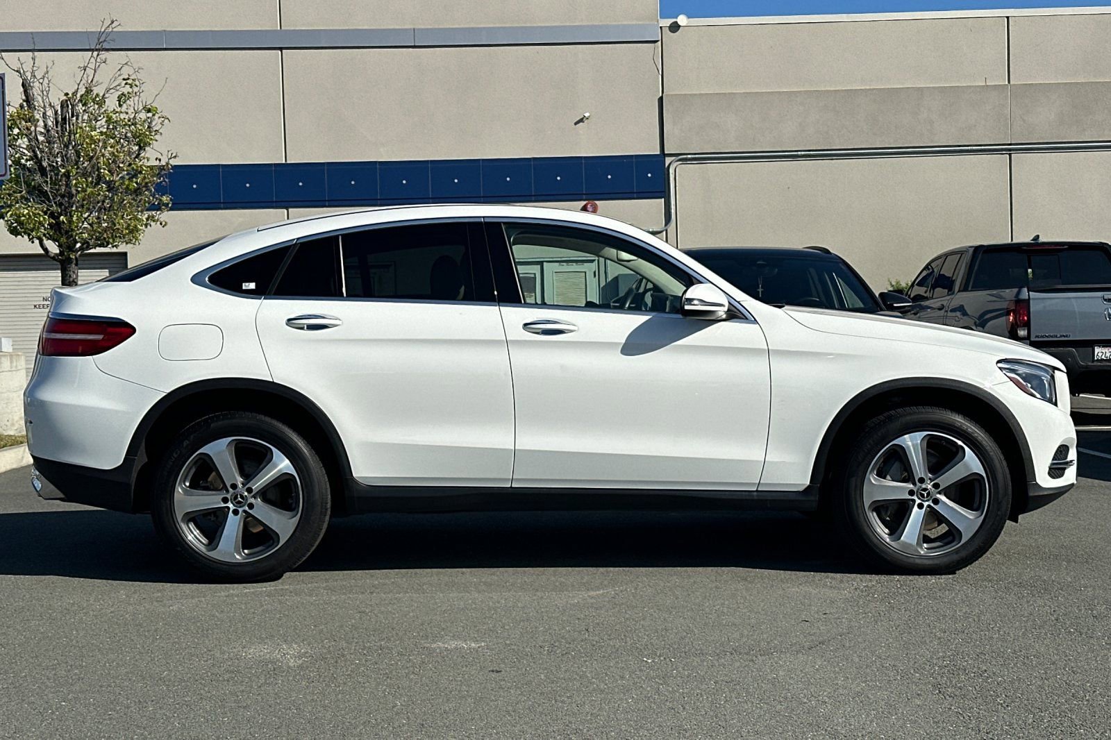 Used 2018 Mercedes-Benz GLC 300 4MATIC Coupe w/ Premium Package image 3