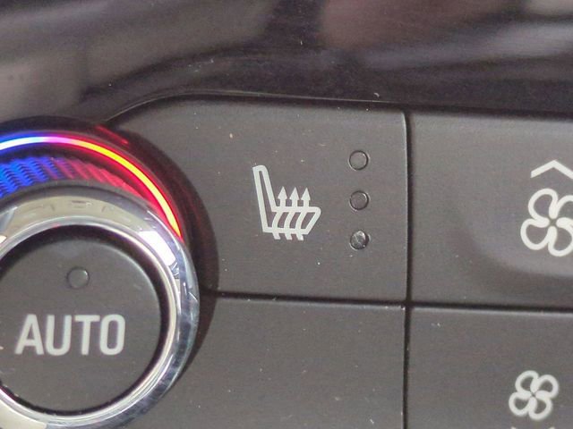 Used 2024 Buick Enclave Essence w/ Technology Package image 27