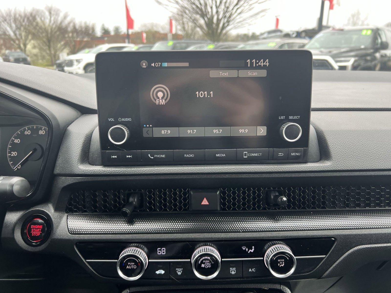 Used 2025 Honda CR-V LX image 17