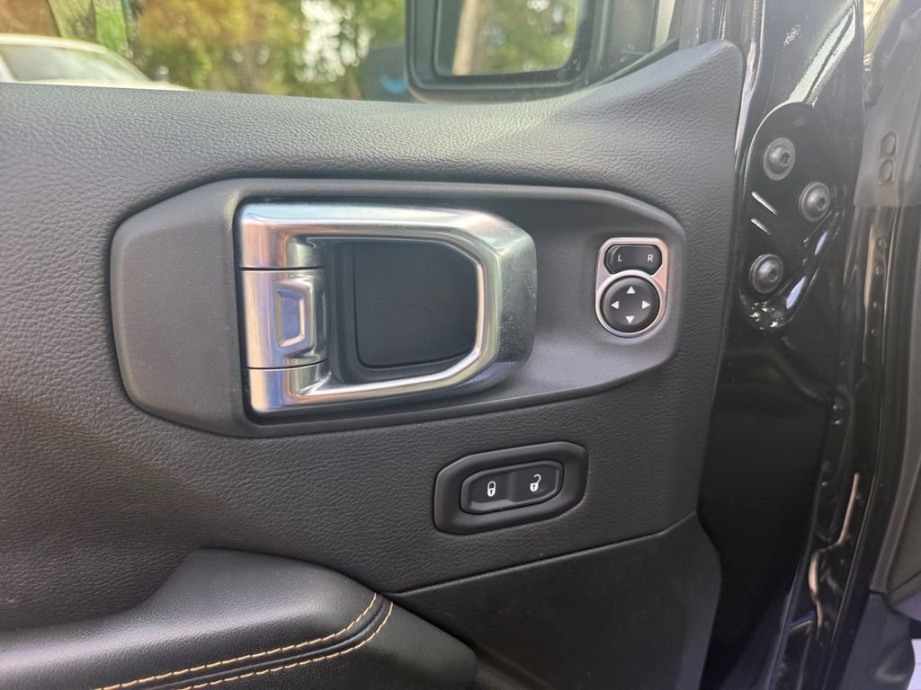 Certified 2025 Jeep Wrangler Unlimited Sahara w/ Safety Group image 19