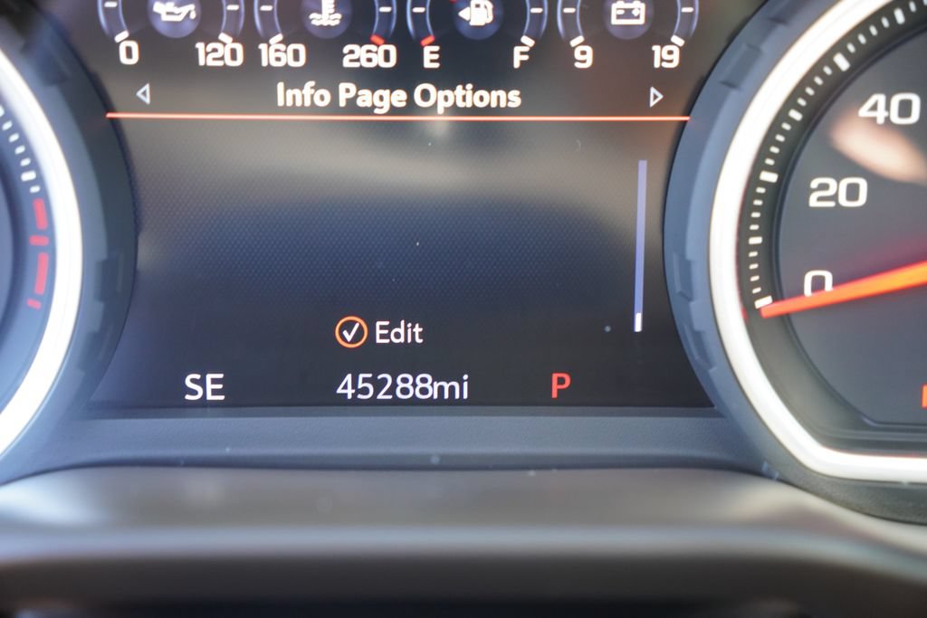 Certified 2019 Chevrolet Silverado 1500 LTZ w/ LTZ Premium Package AWD/4WD image 40