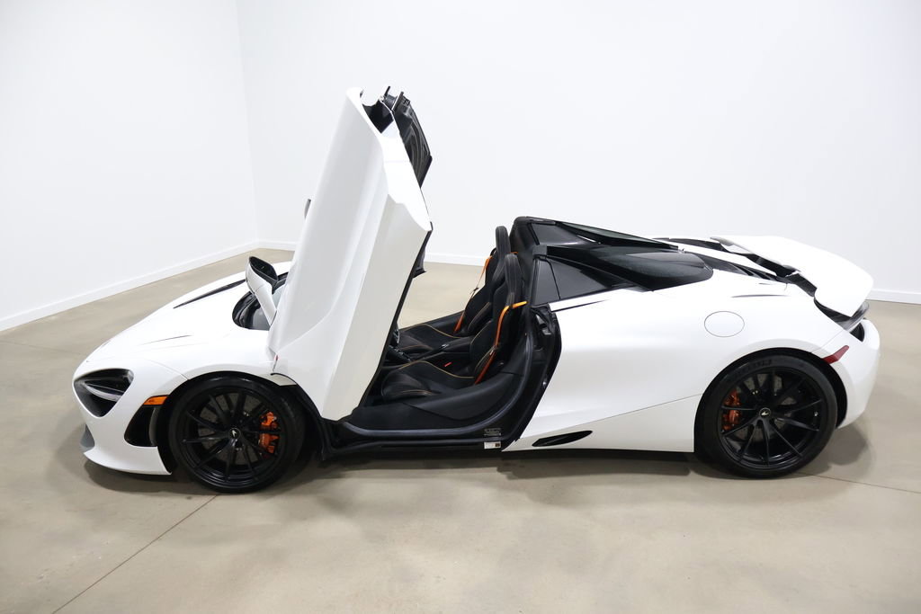 Used 2020 McLaren 720S Spider image 12