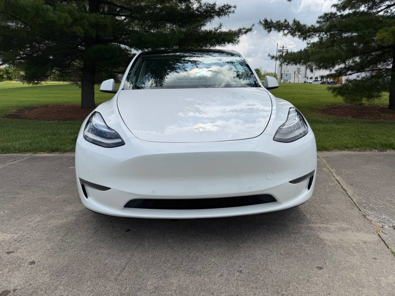 Used 2021 Tesla Model Y Long Range AWD/4WD image 3