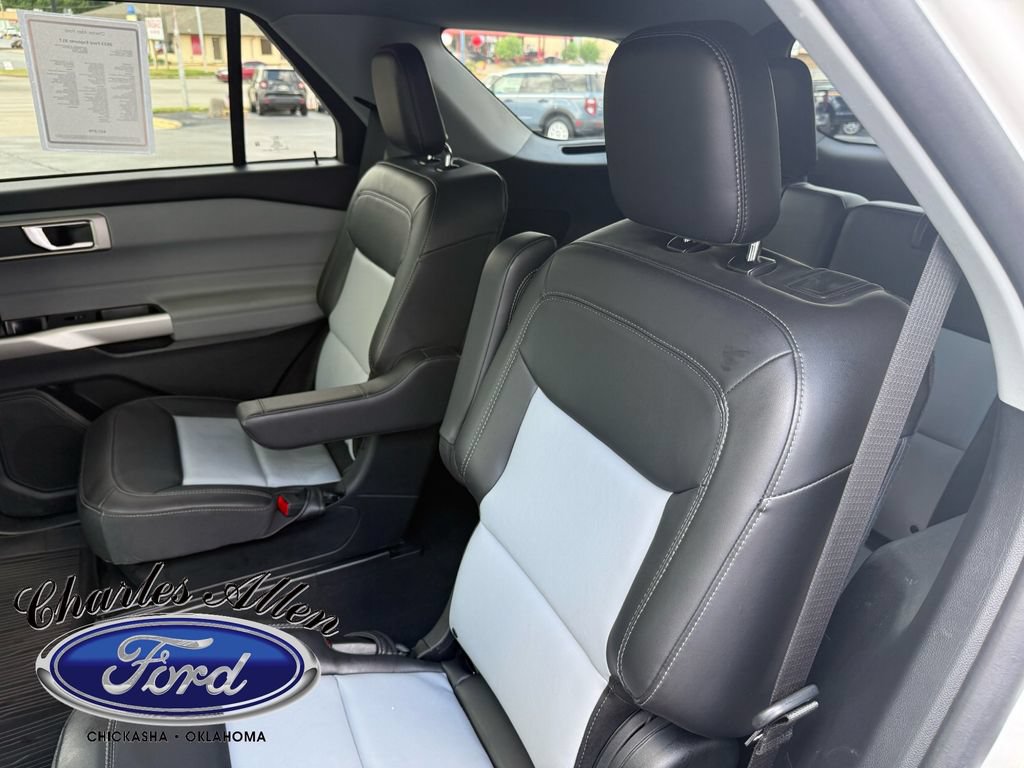 Used 2023 Ford Explorer XLT w/ Equipment Group 202A AWD/4WD image 14