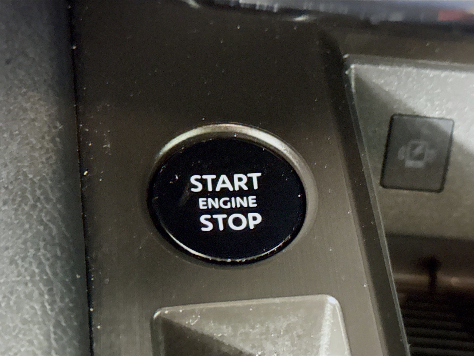 Used 2025 Nissan Kicks SR w/ Interior Electronics Package image 21