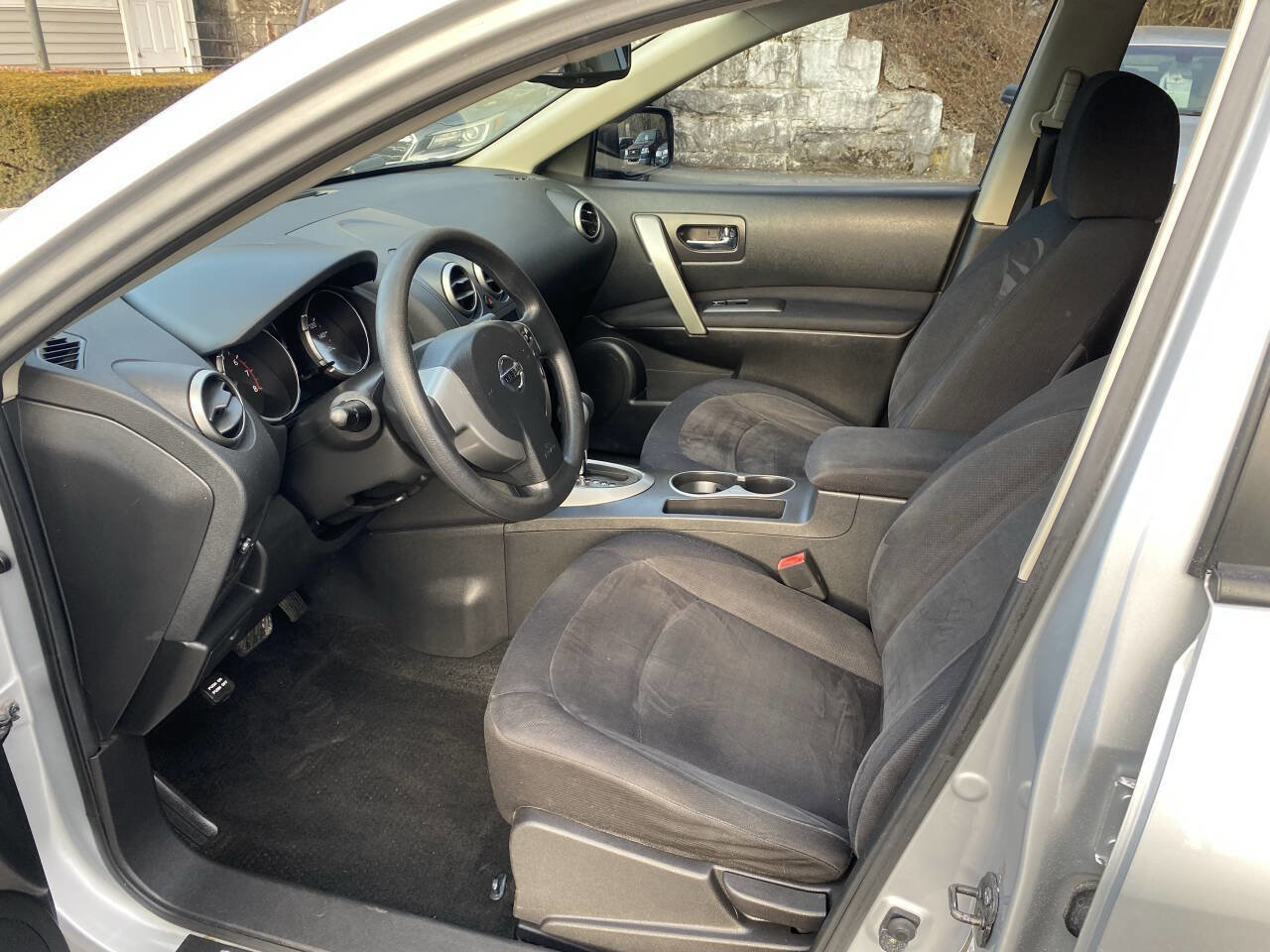 Used 2010 Nissan Rogue S w/ 360 Degree Value Pkg image 9