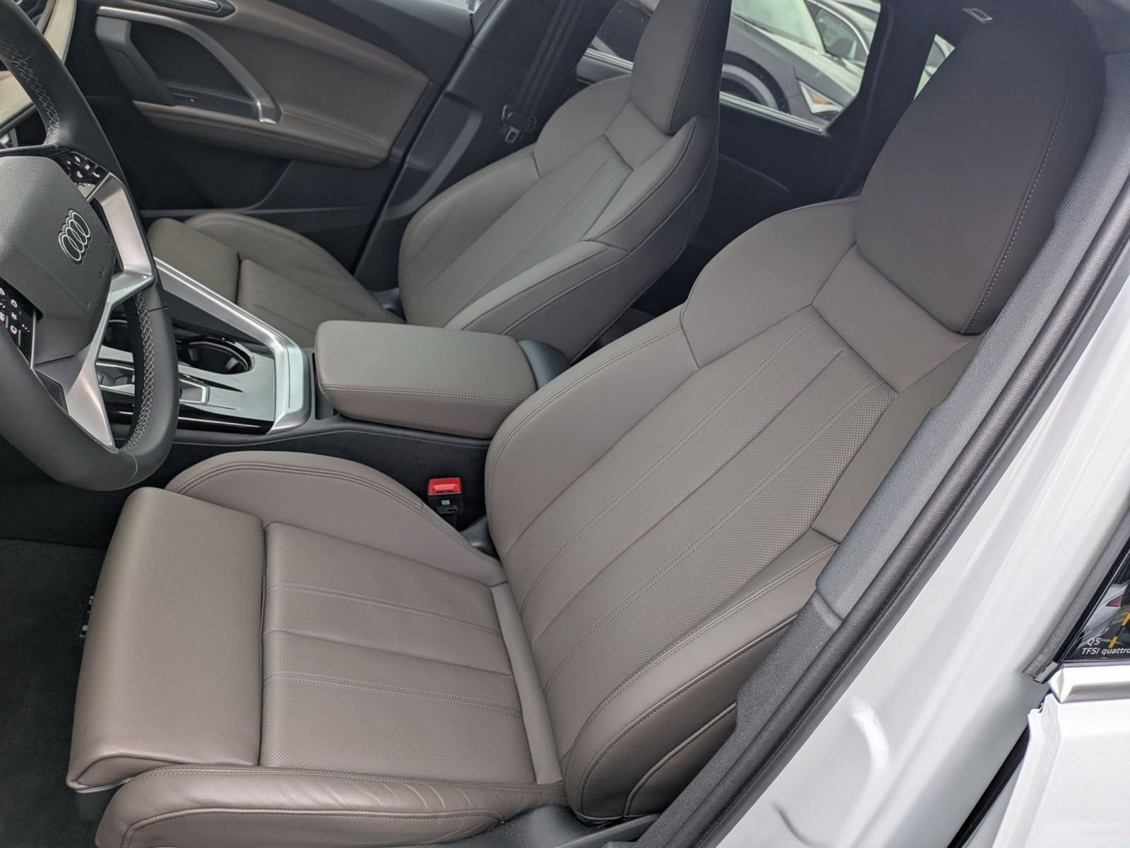 Used 2025 Audi Q5 Premium Plus image 17