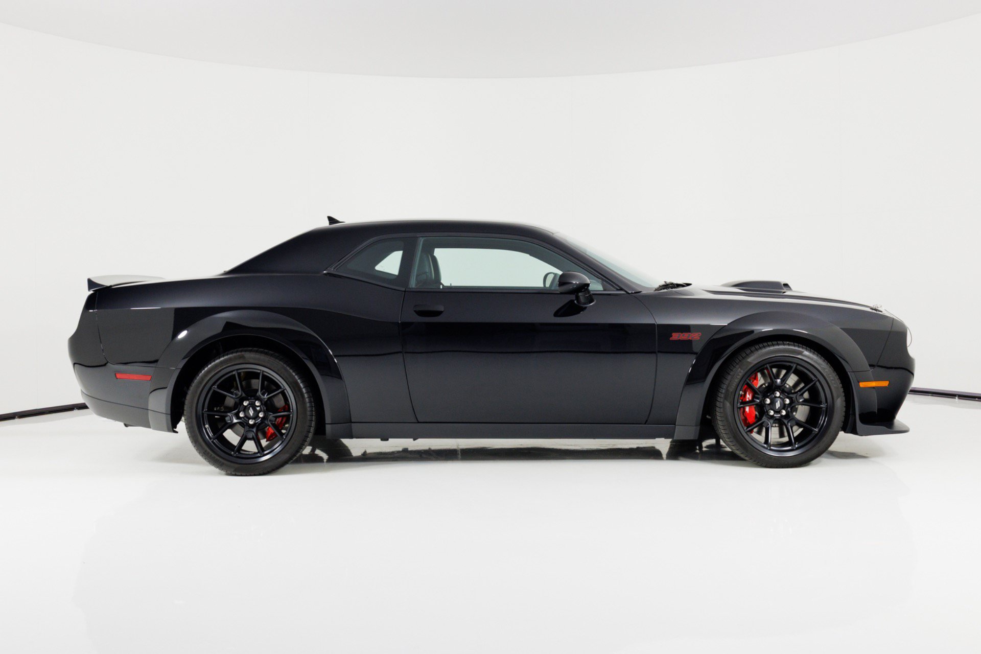 Used 2023 Dodge Challenger R/T Scat Pack RWD image 2