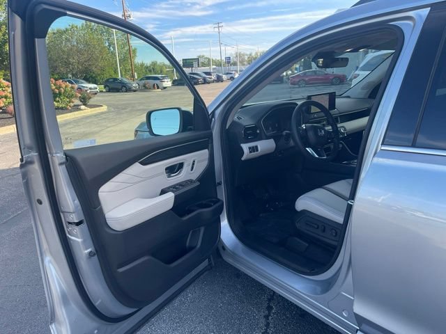 New 2026 Honda Pilot Touring image 21