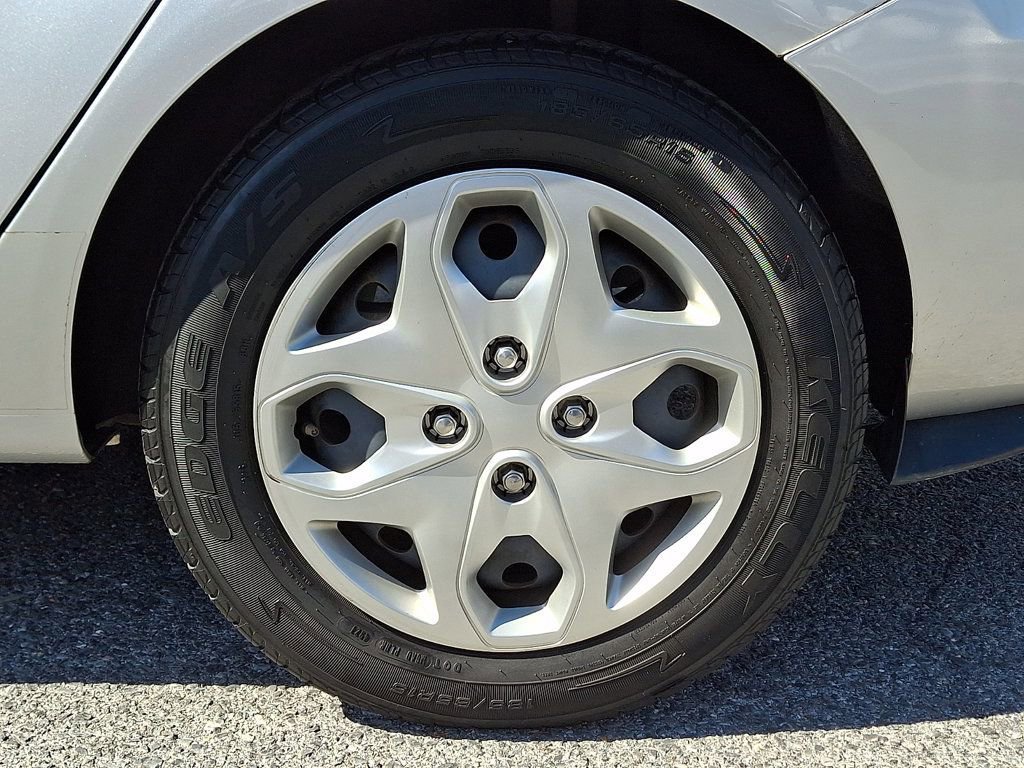 Used 2013 Ford Fiesta SE image 7