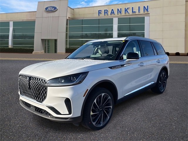 New 2026 Lincoln Aviator Reserve image 3