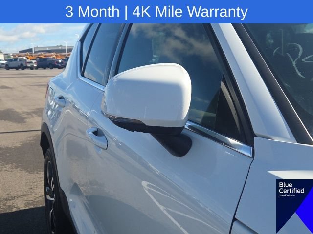 Used 2023 Volvo XC40 B5 Plus AWD/4WD image 6