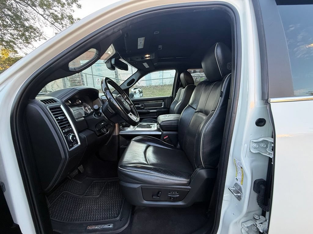 Used 2018 RAM 3500 Laramie Longhorn AWD/4WD image 32