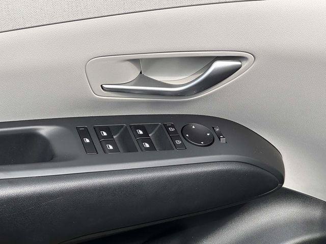 Certified 2025 Hyundai Tucson SEL AWD/4WD image 13