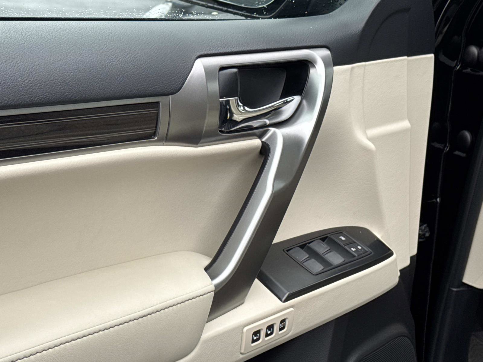 Used 2023 Lexus GX 460 Premium w/ Premium Plus Package image 18