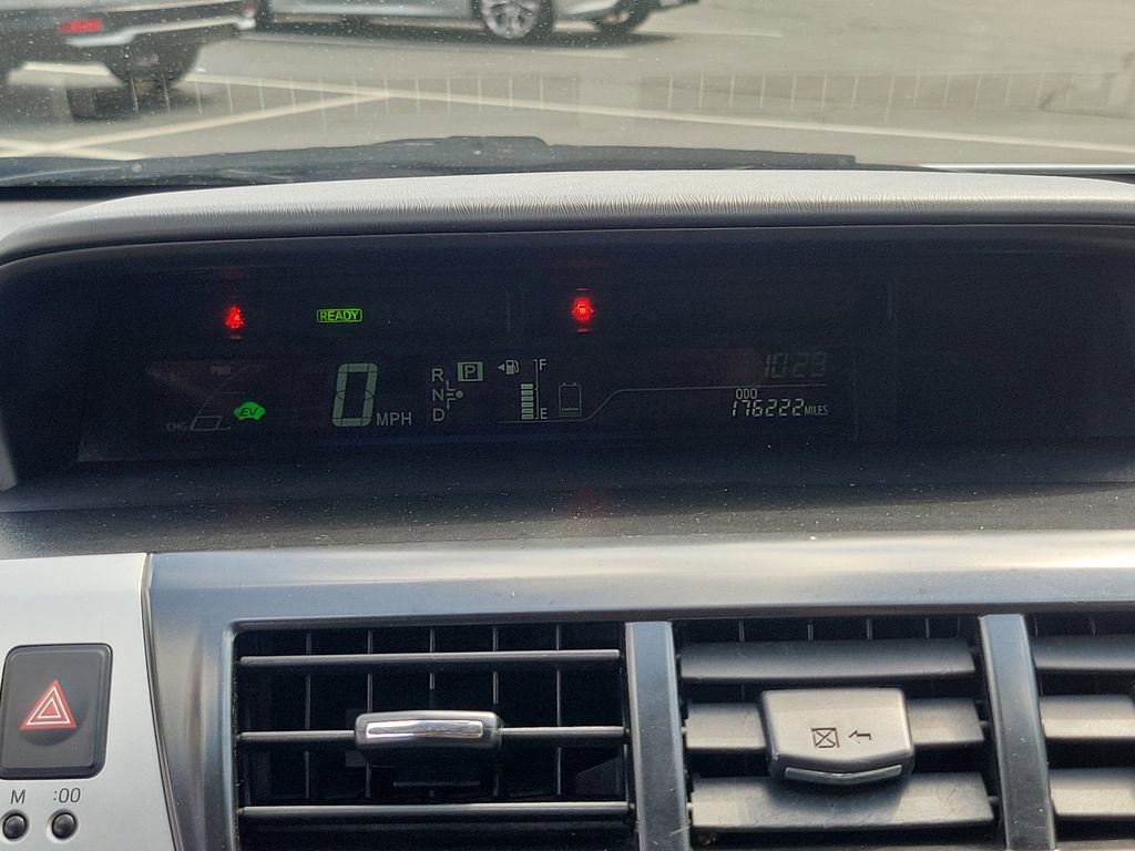 Used 2014 Toyota Prius V Three image 26