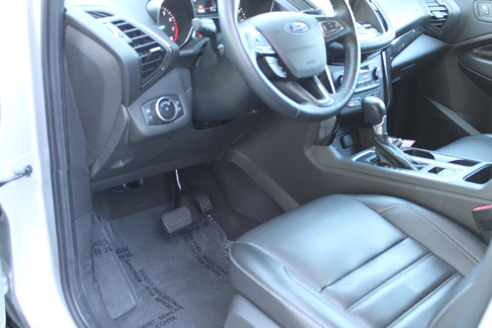 Used 2017 Ford Escape Titanium image 43