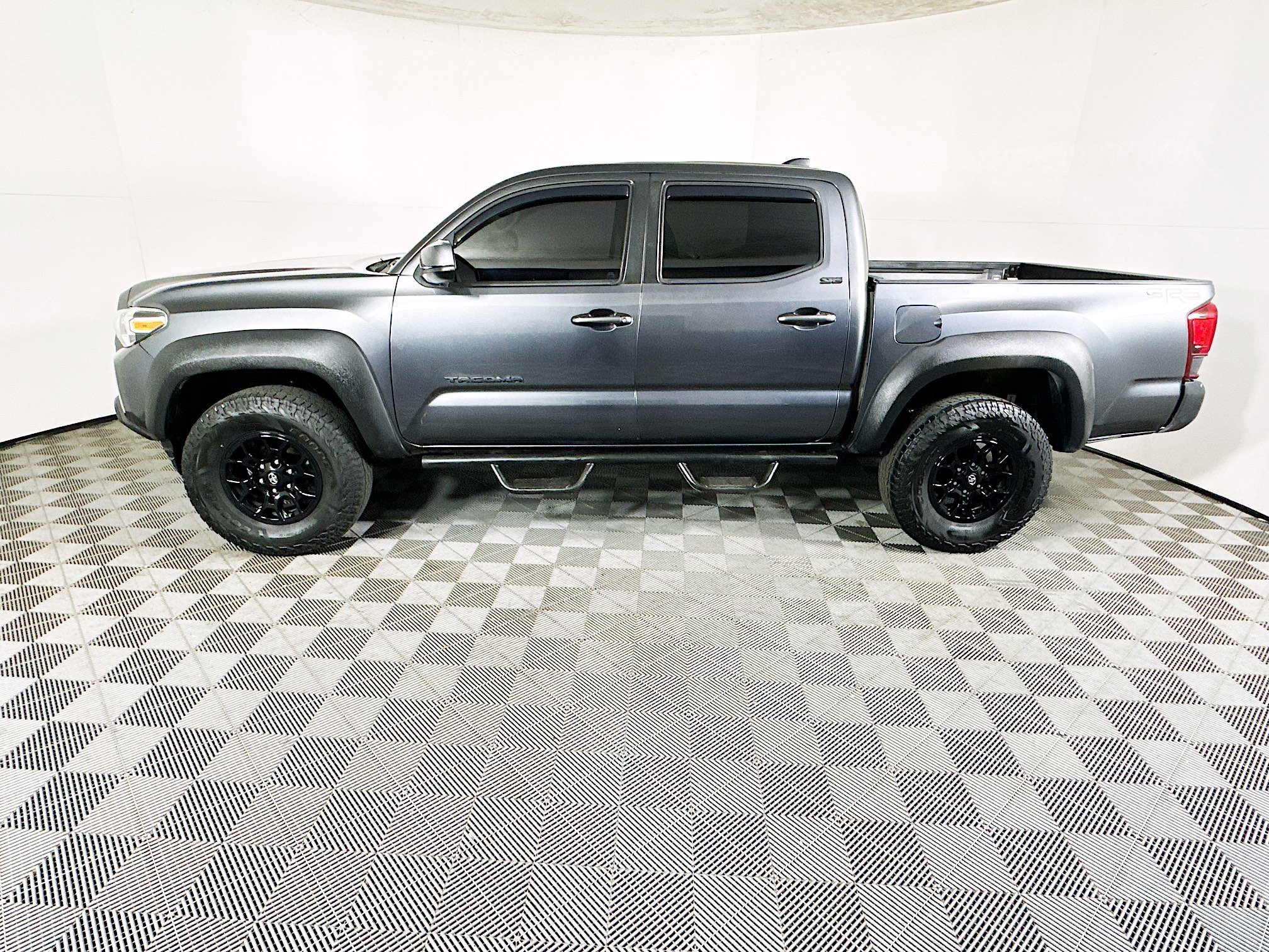 Used 2021 Toyota Tacoma SR5 image 6