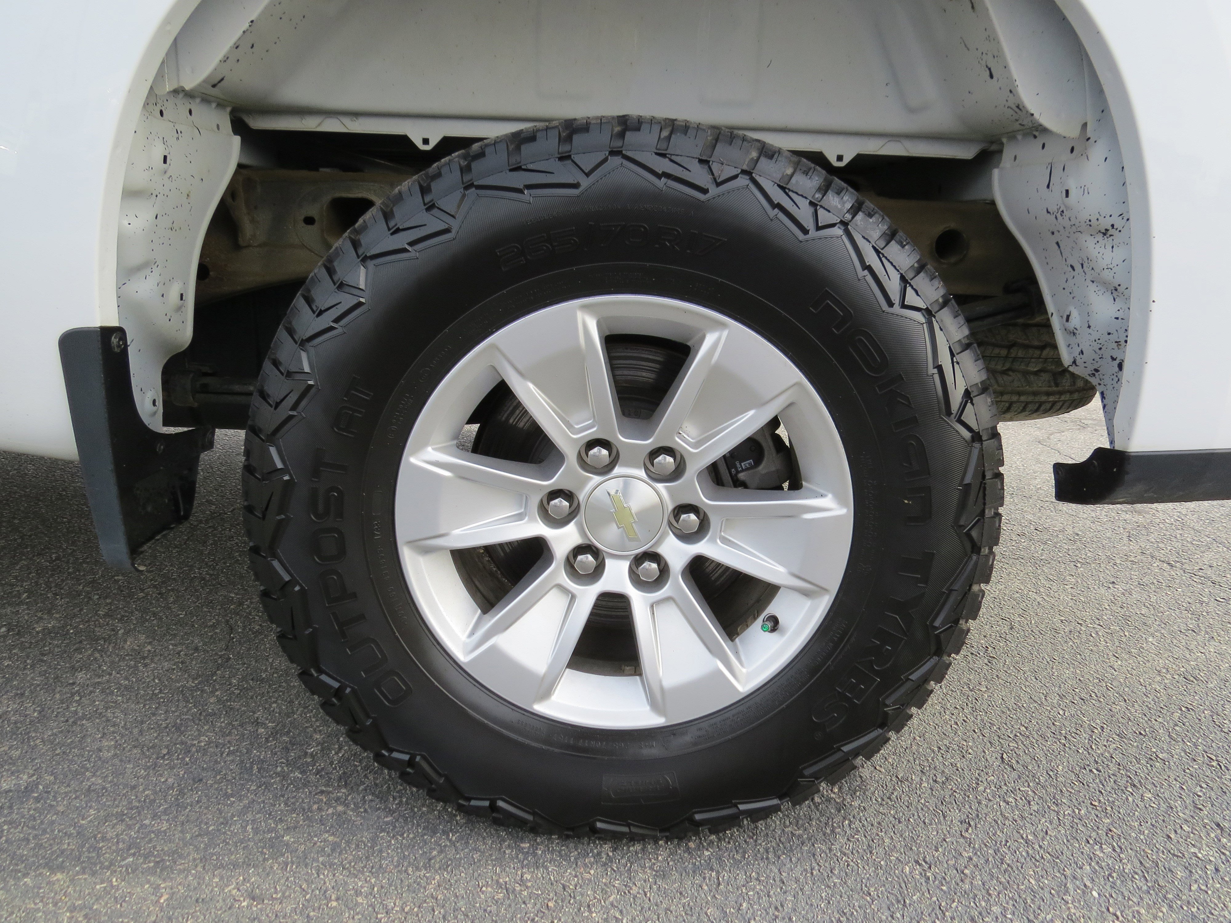 Used 2020 Chevrolet Silverado 1500 LT image 12