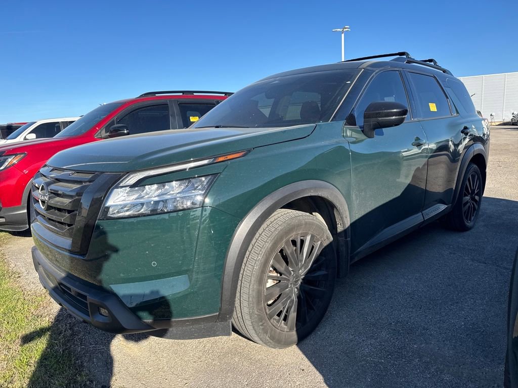 Used 2024 Nissan Pathfinder Platinum w/ Black Appearance Package image 2